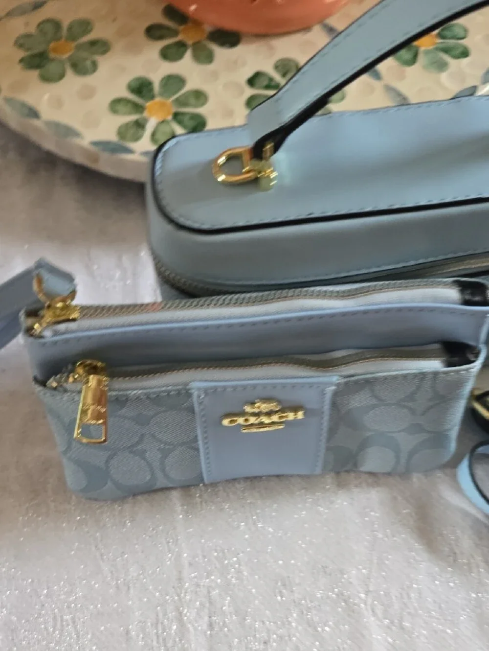 Coach vanity style